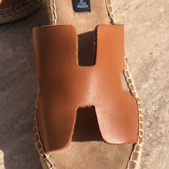 NEW STEVE MADDEN Herme Look Alike Cognac Leather Wedge Heel 9 Like New - Picture 11 of 13